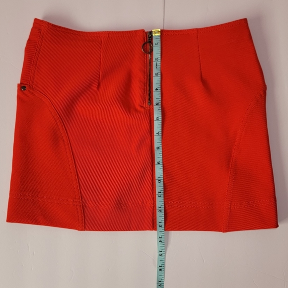 URBAN OUTFITTERS ASHLEY PELMIT ORANGE FITTED MINI SKIRT/ S-P. - Picture 4 of 16